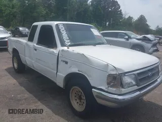 1996 Ford Ranger XL z VIN 1FTCR14A2TPB29154, wystawiony jako IAAI lot #42065099 z przebiegiem 250 809 mil mil oraz . Historia ofert i sprzedaży dostępna na DreamBid. Obrazek 1.