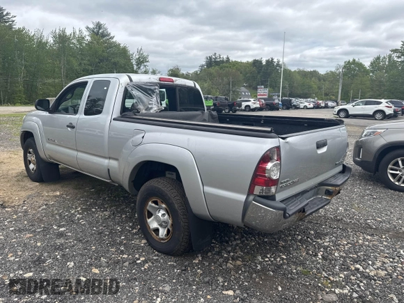 2010 Toyota Tacoma z VIN 5TEUU4EN8AZ748031, wystawiony jako IAAI lot #42313462 z przebiegiem 293 983 mil mil oraz . Historia ofert i sprzedaży dostępna na DreamBid. Obrazek 3.