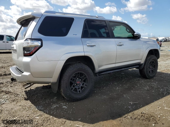 2015 Toyota 4Runner SR5 with VIN JTEZU5JR9F5100045, listed as a Copart auction lot 48204595 with 153,763 mi miles and Salvage Title. Bid and sale history available at carsss.com. Image 3.