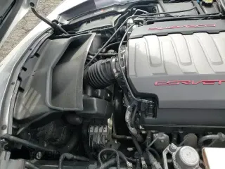 2018 Chevrolet Corvette z VIN 1G1Y13D79J5100426, wystawiony jako Copart lot #85304805 z przebiegiem 19 595 mil mil oraz Szkoda całkowita • Salvage title. Historia ofert i sprzedaży dostępna na DreamBid. Obrazek 13.