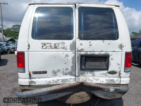 2005 Ford Econoline Cargo with VIN 1FTNE24W55HA43243, listed as a IAAI auction lot 41528626 with 240,685 mi miles and . Bid and sale history available at carsss.com. Image 6.