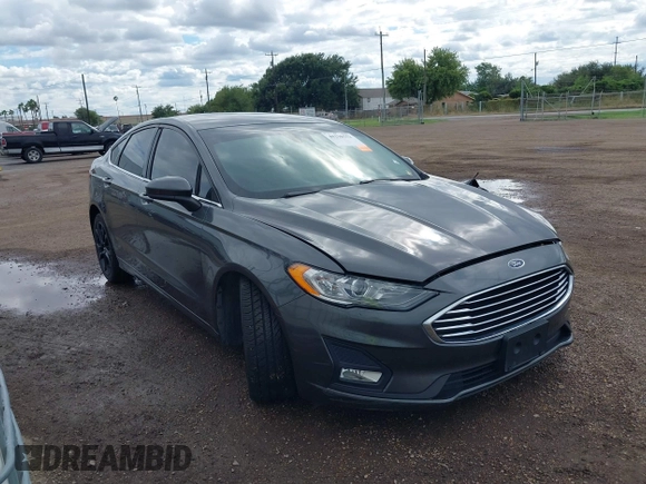 2019 Ford Fusion SE with VIN 3FA6P0HD3KR171749, listed as a IAAI auction lot 40298552 with 70,784 mi miles. Bid and sale history available at carsss.com. Image 1.
