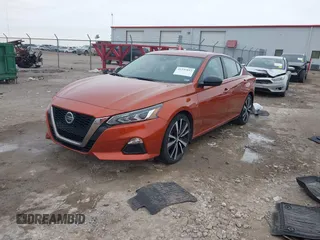 2022 Nissan Altima 2.5 SR with VIN 1N4BL4CV9NN360687, listed as a IAAI auction lot 41535832 with 55,046 mi miles. Bid and sale history available at carsss.com. Image 2.