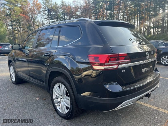 2019 Volkswagen Atlas 3.6L V6 SE w/Technology with VIN 1V2UR2CA0KC596573, listed as a IAAI auction lot 41501755 with 121,073 mi miles. Bid and sale history available at carsss.com. Image 3.