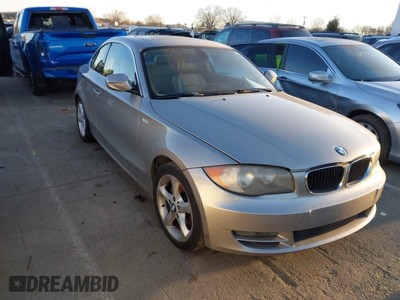 2011 BMW 1 Series 128i с VIN WBAUP7C51BVP21962, выставлен на аукционе IAAI как лот 41517541 с пробегом 222 392 миль миль и . История ставок и продаж доступна на DreamBid. Изображение 1.