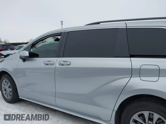 2023 Toyota Sienna LE with VIN 5TDKRKEC7PS179092, listed as a IAAI auction lot 41277144 with 29,861 mi miles. Bid and sale history available at carsss.com. Image 14.