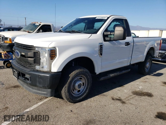 2019 Ford Super Duty F-250 SRW XL with VIN 1FDBF2B65KED69698, listed as a Copart auction lot 87228834 with 34,048 mi miles and Salvage Title. Bid and sale history available at carsss.com. Image 1.
