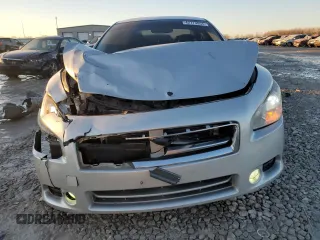 2013 Nissan Maxima SV z VIN 1N4AA5AP1DC845962, wystawiony jako Copart lot #42774855 z przebiegiem 141 221 mil mil oraz Szkoda całkowita • Salvage title. Historia ofert i sprzedaży dostępna na DreamBid. Obrazek 5.