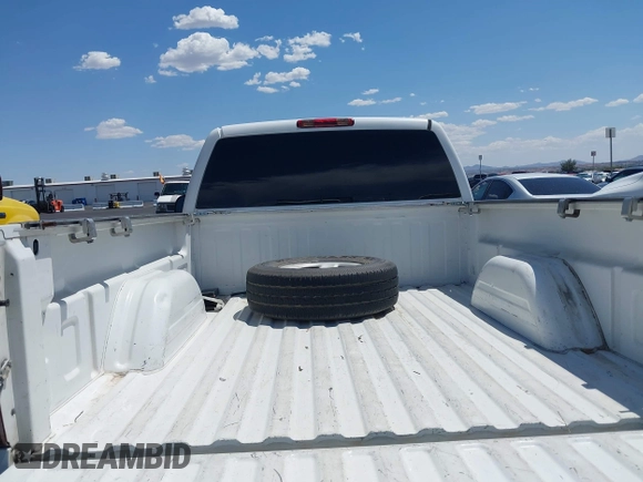 2000 GMC Sierra 1500 SL with VIN 1GTEC14WXYZ226040, listed as a IAAI auction lot 42450748 with 211,619 mi miles and . Bid and sale history available at DreamBid. Image 8.