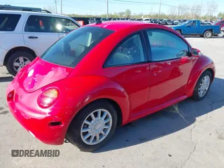 2005 Volkswagen New Beetle Coupe GLS with VIN 3VWCK31C75M414315, listed as a IAAI auction lot 42113783 with 133,204 mi miles. Bid and sale history available at carsss.com. Image 4.