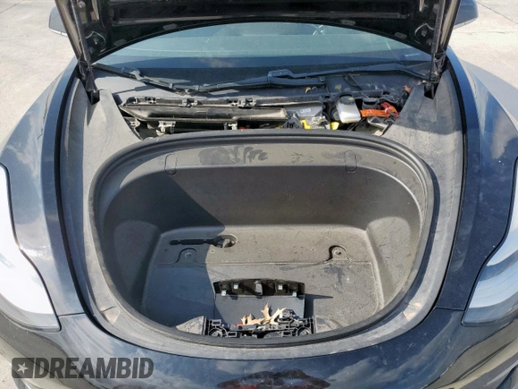 2019 Tesla Model 3 Mid Range with VIN 5YJ3E1EA0KF406368, listed as a Copart auction lot 55085905 with 139,295 mi miles and Clean Title. Bid and sale history available at DreamBid. Image 11.