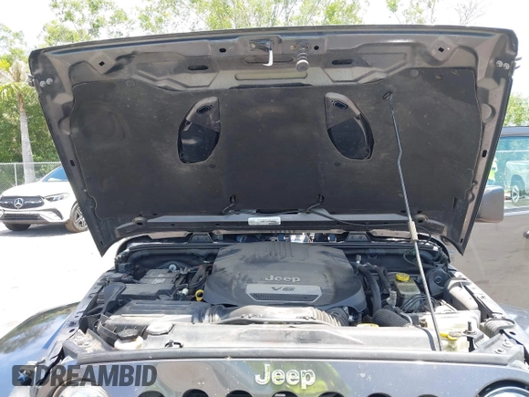 2017 Jeep Wrangler Unlimited Rubicon Recon with VIN 1C4HJWFG2HL560846, listed as a IAAI auction lot 42532745 with 101,285 mi miles and . Bid and sale history available at DreamBid. Image 10.