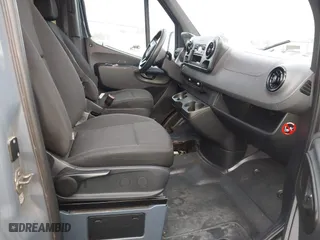 2019 Mercedes-Benz Sprinter Cargo Van with VIN WD4PF0CD9KP065019, listed as a IAAI auction lot 41070270 with 187,464 mi miles. Bid and sale history available at carsss.com. Image 5.