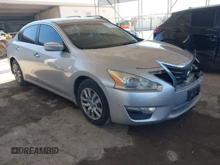 2015 Nissan Altima 2.5 SV with VIN 1N4AL3AP2FC146003, listed as a IAAI auction lot 41657030 with 127,489 mi miles. Bid and sale history available at carsss.com. Image 1.