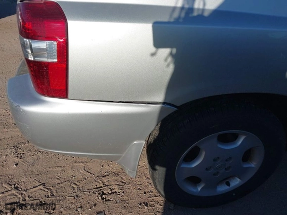 2005 Toyota Highlander with VIN JTEDP21A350050152, listed as a IAAI auction lot 41673415 with 195,221 mi miles. Bid and sale history available at carsss.com. Image 12.