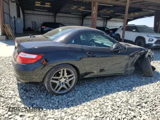 2013 Mercedes-Benz SLK 250 z VIN WDDPK4HA6DF069653, wystawiony jako Copart lot #63466965 z przebiegiem 147 749 mil mil oraz Szkoda całkowita • Salvage title. Historia ofert i sprzedaży dostępna na DreamBid. Obrazek 3.