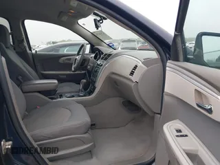 2012 Chevrolet Traverse LS z VIN 1GNKRFED1CJ327462, wystawiony jako IAAI lot #42161742 z przebiegiem 231 729 mil mil oraz . Historia ofert i sprzedaży dostępna na DreamBid. Obrazek 5.