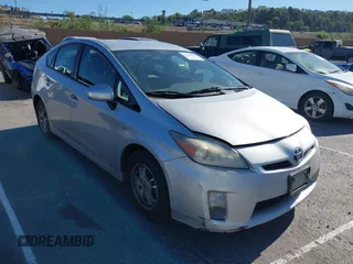 2010 Toyota Prius II z VIN JTDKN3DU8A1306075, wystawiony jako IAAI lot #42215026 z przebiegiem 185 593 mil mil oraz . Historia ofert i sprzedaży dostępna na DreamBid. Obrazek 1.
