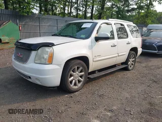 2008 GMC Yukon Denali z VIN 1GKFK63878J102480, wystawiony jako IAAI lot #42410257 z przebiegiem 258 841 mil mil oraz . Historia ofert i sprzedaży dostępna na DreamBid. Obrazek 2.