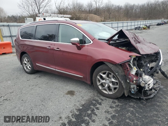 2018 Chrysler Pacifica Limited z VIN 2C4RC1GG7JR273886, wystawiony jako Copart lot #50383575 z przebiegiem 95 103 mil mil oraz Szkody całkowita. Historia ofert i sprzedaży dostępna na DreamBid. Obrazek 4.