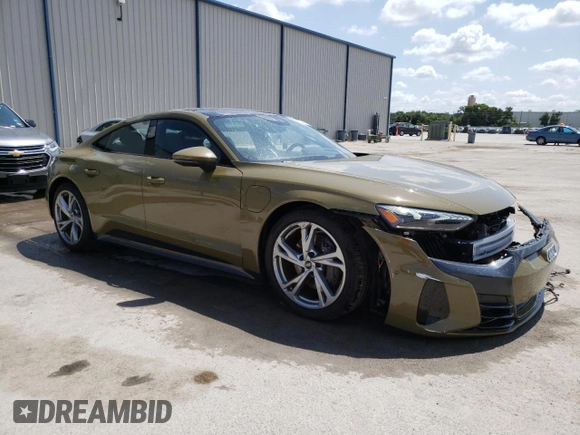 2022 Audi e-tron GT Prestige z VIN WAUDJBFW7N7009179, wystawiony jako Copart lot #53146264 z przebiegiem 17 798 mil mil oraz . Historia ofert i sprzedaży dostępna na DreamBid. Obrazek 4.
