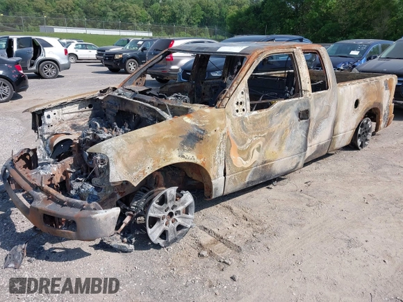 2004 Ford F-150 XLT с VIN 1FTPX145X4NA77392, выставлен на аукционе IAAI как лот 42072211 с пробегом Не указан миль и . История ставок и продаж доступна на DreamBid. Изображение 2.