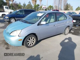 2002 Toyota Prius with VIN JT2BK18U120051566, listed as a IAAI auction lot 41839626 with 311,030 mi miles. Bid and sale history available at carsss.com. Image 2.