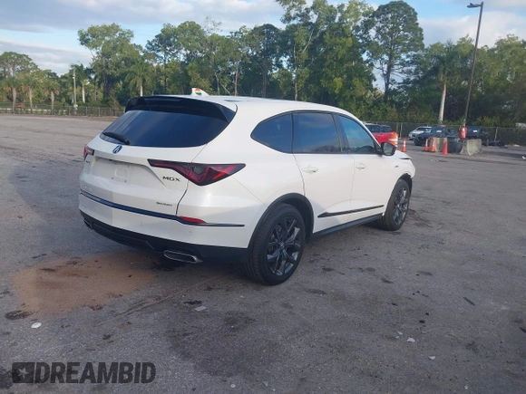2024 Acura MDX w/A-Spec Package with VIN 5J8YE1H05RL017260, listed as a IAAI auction lot 41653295 with 11,332 mi miles. Bid and sale history available at carsss.com. Image 4.