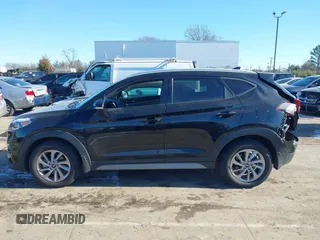 2017 Hyundai Tucson SE Plus with VIN KM8J33A49HU381233, listed as a IAAI auction lot 41393645 with 83,708 mi miles. Bid and sale history available at carsss.com. Image 14.