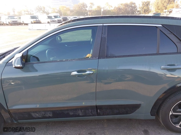 2024 Kia Niro SX Touring with VIN KNDCT3LE5R5125041, listed as a IAAI auction lot 41648337 with 17,438 mi miles. Bid and sale history available at carsss.com. Image 14.