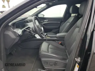 2022 Audi e-tron Premium Plus with VIN WA1LAAGE4NB014605, listed as a Copart auction lot 61127385 with 26,355 mi miles and Salvage title. Bid and sale history available at DreamBid. Image 7.