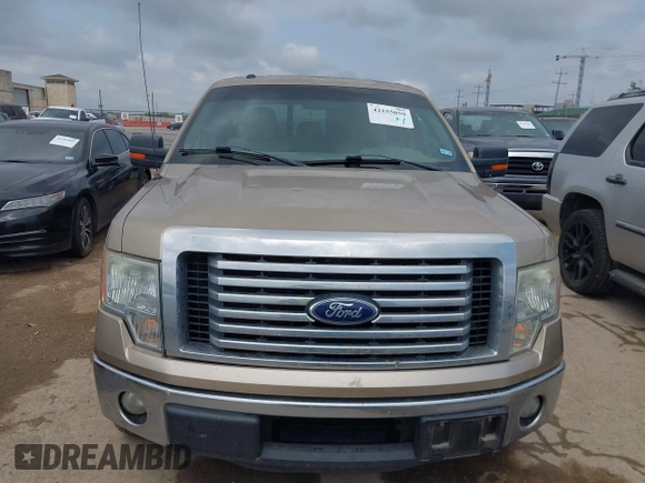 2012 Ford F-150 XL z VIN 1FTFW1CT0CFA56798, wystawiony jako IAAI lot #42155059 z przebiegiem 205 460 mil mil oraz . Historia ofert i sprzedaży dostępna na DreamBid. Obrazek 6.