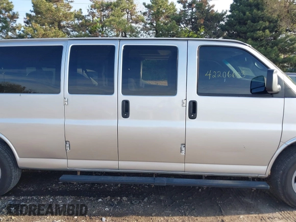 2011 Chevrolet Express Passenger 1LT with VIN 1GAZG1FG1B1119792, listed as a IAAI auction lot 42206603 with 137,634 mi miles and . Bid and sale history available at DreamBid. Image 13.