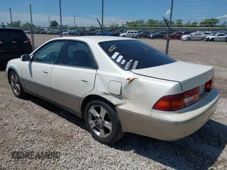 1999 Lexus ES 300 z VIN JT8BF28G9X5063095, wystawiony jako IAAI lot #42564898 z przebiegiem 209 239 mil mil oraz . Historia ofert i sprzedaży dostępna na DreamBid. Obrazek 3.
