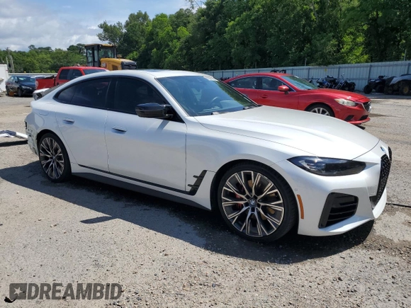 2022 BMW 4 Series M440i xDrive with VIN WBA13AW07NFM58905, listed as a Copart auction lot 60683905 with 18,664 mi miles and Salvage title. Bid and sale history available at DreamBid. Image 4.