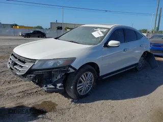 2013 Honda Crosstour EX-L z VIN 5J6TF3H58DL004213, wystawiony jako IAAI lot #39298805 z przebiegiem 132 052 mil mil oraz . Historia ofert i sprzedaży dostępna na DreamBid. Obrazek 2.
