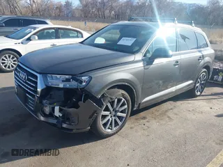 2018 Audi Q7 Premium Plus with VIN WA1LHAF78JD033266, listed as a IAAI auction lot 41749357 with 117,465 mi miles. Bid and sale history available at carsss.com. Image 18.