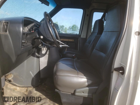 1992 Ford Econoline Cargo with VIN 1FTEE14Y2NHB57650, listed as a Copart auction lot 60258605 with 313,337 mi miles and Salvage title. Bid and sale history available at DreamBid. Image 7.