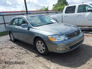 2001 Toyota Avalon XL z VIN 4T1BF28B01U138040, wystawiony jako IAAI lot #42320480 z przebiegiem 220 086 mil mil oraz . Historia ofert i sprzedaży dostępna na DreamBid. Obrazek 1.