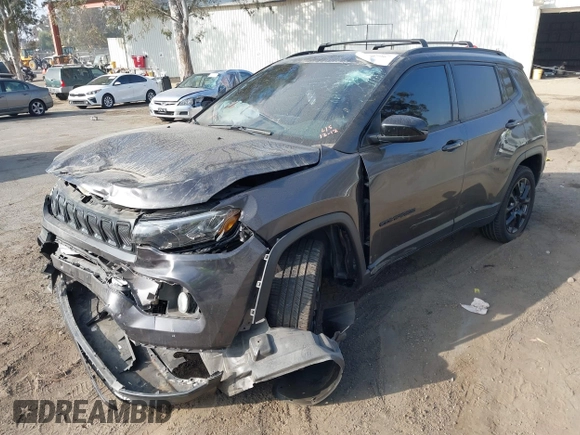 2022 Jeep Compass Latitude с VIN 3C4NJDBB6NT227843, выставлен на аукционе IAAI как лот 41207967 с пробегом 49 248 миль миль и . История ставок и продаж доступна на DreamBid. Изображение 2.