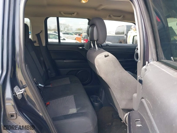 2014 Jeep Patriot Sport with VIN 1C4NJPBAXED552655, listed as a IAAI auction lot 41808484 with 186,841 mi miles. Bid and sale history available at carsss.com. Image 8.