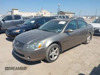 2005 Nissan Altima 3.5 SE with VIN 1N4BL11D75C221226, listed as a IAAI auction lot 40540691 with 141,227 mi miles. Bid and sale history available at carsss.com. Image 2.