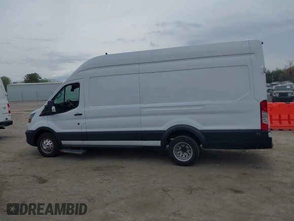 2020 Ford Transit Cargo with VIN 1FTBF4XG3LKB15685, listed as a IAAI auction lot 41967446 with 127,392 mi miles and . Bid and sale history available at DreamBid. Image 14.