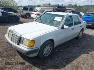 1993 Mercedes-Benz 300 with VIN WDBEA28E0PB988831, listed as a IAAI auction lot 41790609 with 197,915 mi miles and . Bid and sale history available at DreamBid. Image 2.