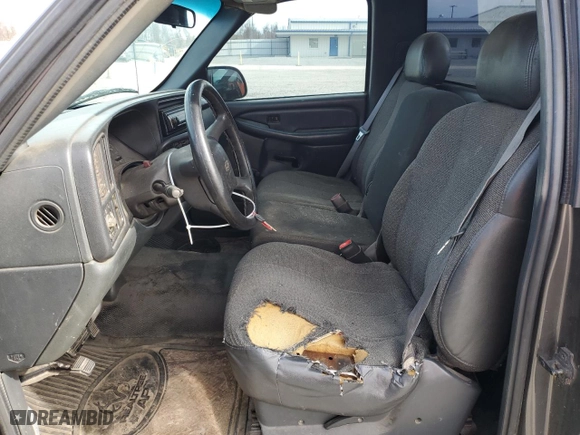 2000 Chevrolet Silverado 1500 with VIN 1GCEC14W7YZ296160, listed as a Copart auction lot 45594295 with 273,596 mi miles and Salvage Title. Bid and sale history available at carsss.com. Image 7.