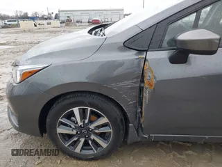 2024 Nissan Versa SV z VIN 3N1CN8EV7RL843827, wystawiony jako IAAI lot #41741043 z przebiegiem 9 062 mil mil oraz . Historia ofert i sprzedaży dostępna na DreamBid. Obrazek 17.