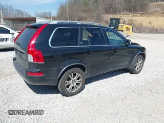 2013 Volvo XC90 Premier Plus z VIN YV4952CZ3D1658584, wystawiony jako IAAI lot #41778313 z przebiegiem 157 597 mil mil oraz . Historia ofert i sprzedaży dostępna na DreamBid. Obrazek 4.