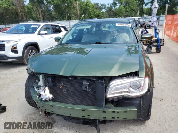 2018 Chrysler 300 Touring L z VIN 2C3CCAAG3JH190982, wystawiony jako Copart lot #54685645 z przebiegiem 125 839 mil mil oraz Szkoda całkowita • Salvage title. Historia ofert i sprzedaży dostępna na DreamBid. Obrazek 5.