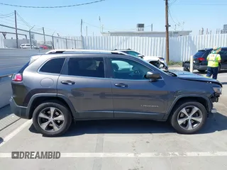 2019 Jeep Cherokee Limited with VIN 1C4PJMDX7KD167722, listed as a IAAI auction lot 42354242 with 68,775 mi miles and . Bid and sale history available at DreamBid. Image 14.