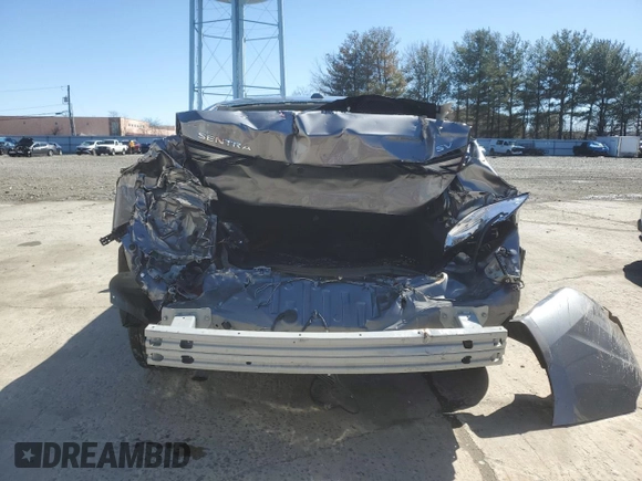 2024 Nissan Sentra SV z VIN 3N1AB8CV7RY210170, wystawiony jako Copart lot #50139085 z przebiegiem 27 170 mil mil oraz Szkoda całkowita • Salvage title. Historia ofert i sprzedaży dostępna na DreamBid. Obrazek 6.
